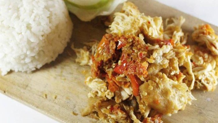 Huah! Pedas Mantap Ayam Berlumur Sambal Enak di 5 Tempat Ini