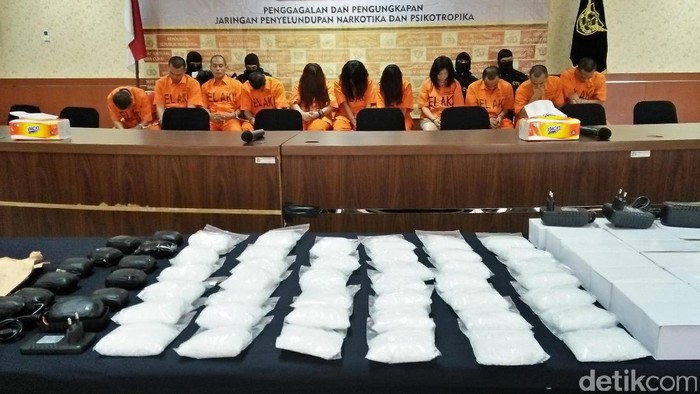 Bea-Cukai Gagalkan Penyelundupan 4,6 Kg Sabu yang Dikemas Charger HP