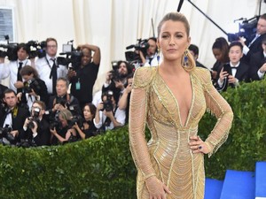 Foto: Perhiasan Rp 46 Miliar yang Dipakai Blake Lively di Met Gala