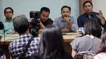 Aksi Teatrikal Penjarakan Fahri Hamzah