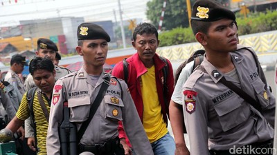 Mencari Preman, Memberantas Kejahatan