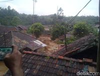 Banjir Bandang Terjang Pasirjambu Bandung, Lima Rumah Hancur