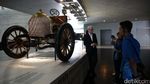 Melihat Koleksi Museum Mercedez Benz