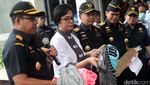 Sri Mulyani Gagalkan Penyelundupan Tekstil