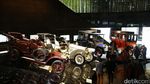 Melihat Koleksi Museum Mercedez Benz