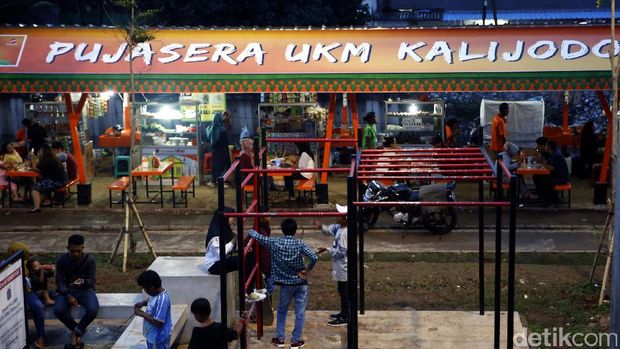 Pembangunan Kalijodo terus berlanjut.