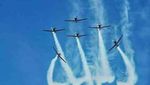 Potret 6 Pesawat TNI AU Meliuk-liuk di Langit Singapura