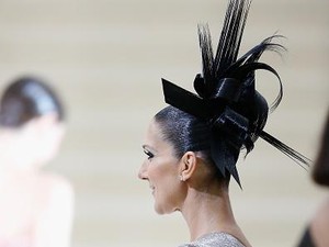 Foto: Gaya Rambut Aneh Celine Dion Hingga Katy Perry di Red Carpet