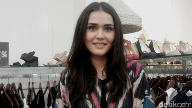 Kinaryosih Sewot, Adik Ayu Ting Ting Dihujani Nyinyiran