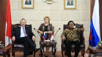 Dalam pertemuan tersebut Mikhail mengungkapkan apresiasi terhadap DPD atas dukungannya selama ini, terutama dalam kerja sama ekonomi dan pertahanan. Dibandingkan pada 2015, ada kenaikan sekitar 34 persen dalam perdagangan dengan Indonesia.