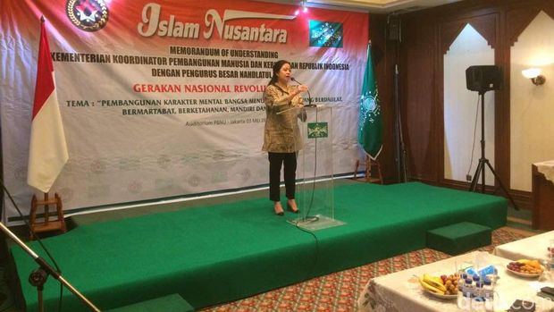 Menko Puan Ingin Siswa di Pesantren Dapat KIP