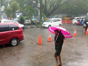 Prakiraan Cuaca Bandung, Selasa 9 Januari 2024: Hujan Sedang