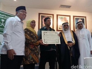 Jelang Ramadan, Kedubes Saudi Berikan 250 Ton Kurma untuk Indonesia