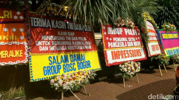 Polda Metro Juga Kebanjiran Karangan Bunga, Minta Polisi Jaga NKRI