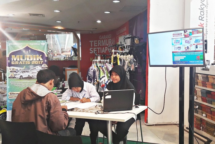 Belanja Kebutuhan Ramadan di Transmart Raih Umrah dan Mudik Gratis