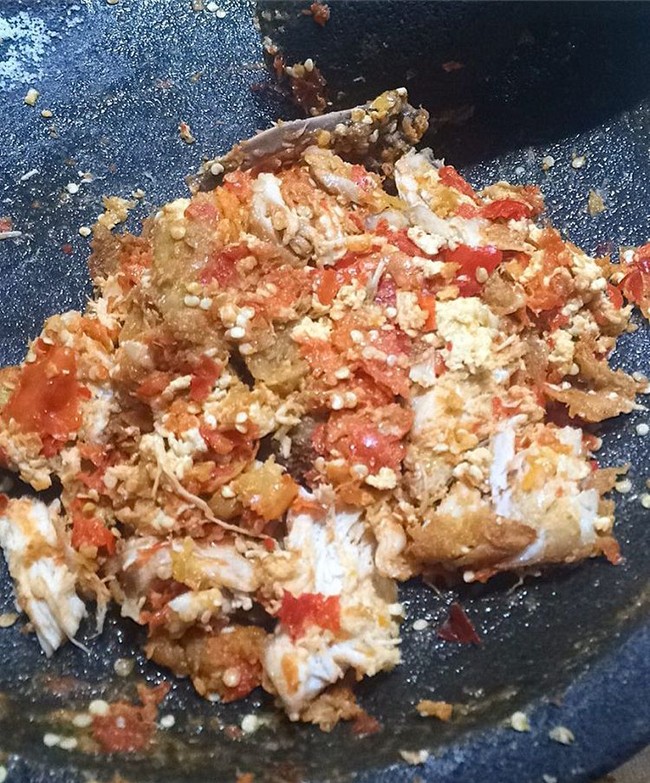 Huah! Pedas Mantap Ayam Berlumur Sambal Enak di 5 Tempat Ini Huah! Pedas Mantap Ayam Berlumur Sambal Enak di 5 Tempat Ini