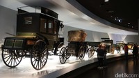 Mulai dari jaman Dr. Carl Benz membuat mobil di tahun 1889 sampai sekarang.