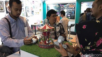 Pengunjung dapat mencoba kamera-kamera Fujifilm yang dijual di Indonesia. (Foto: detikINET/Adi Fida Rahman)