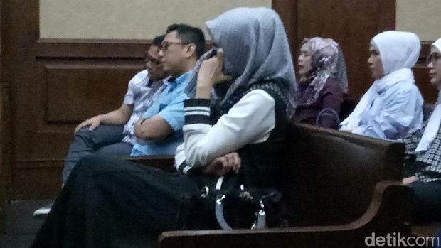 Inneke Koesherawati di persidangan Fahmi Darmawansyah, Rabu (3/5/2017)