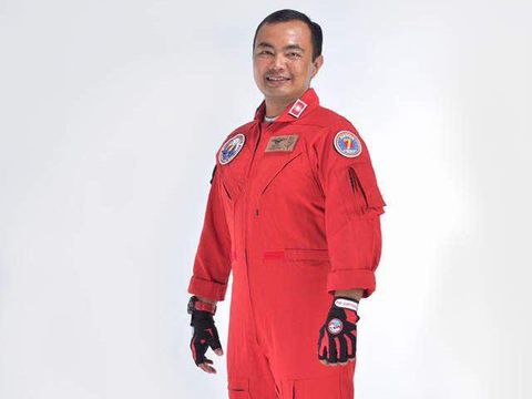 Narator JAT, Mayor Pnb Oktavianus (Jupiter-7).