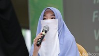 Penampilan Larissa Chou ditemui di JCC, Senayan, Jakarta Pusat, Rabu (3/5/2017) malam. Foto: Hanif Hawari