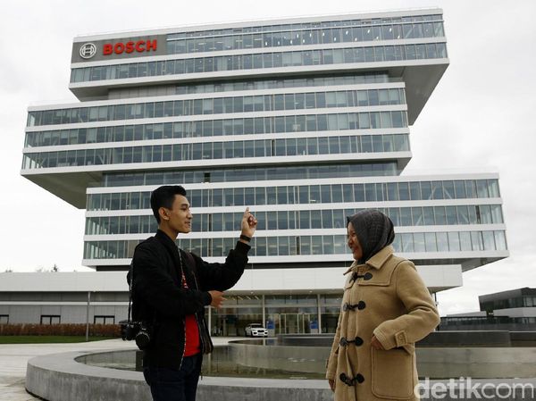 Peneliti Muda Indonesia Kunjungi Kampus Renningen Bosch