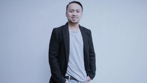 Bikin Jam Tangan Kayu, Pria Ini Raup Omzet Rp 48 Juta/Bulan