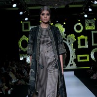 Koleksi Trunk Show Denny Wirawan dengan mengangkat tema Kelana di Ballroom Dharmawangsa Hotel. Jakarta. [dok.IMAGE DYNAMICS]