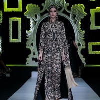 Koleksi Trunk Show Denny Wirawan dengan mengangkat tema Kelana di Ballroom Dharmawangsa Hotel. Jakarta. [dok.IMAGE DYNAMICS]