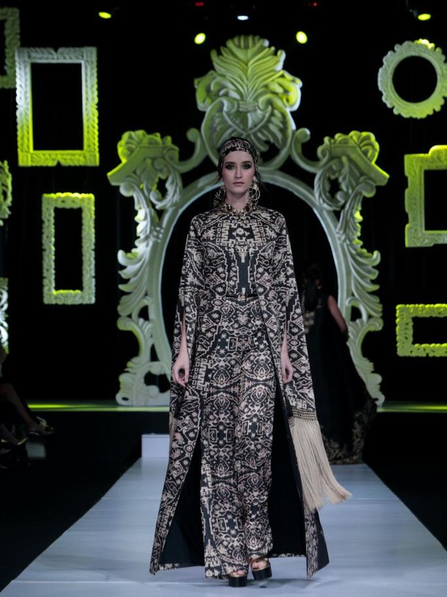 Koleksi Trunk Show Denny Wirawan dengan mengangkat tema Kelana di Ballroom Dharmawangsa Hotel. Jakarta. [dok.IMAGE DYNAMICS]