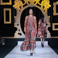 Koleksi Trunk Show Denny Wirawan dengan mengangkat tema Kelana di Ballroom Dharmawangsa Hotel. Jakarta. [dok.IMAGE DYNAMICS]