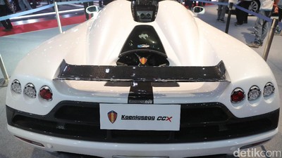 Simbol Hantu di Mobil Super