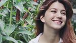 Tatapan Cassandra Lee Bikin Deg-degan