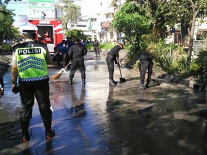 Ibu Guru SD Hamil ini Cidera Akibat Lumpur Proyek Gorong-gorong