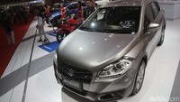 Selain Ignis, Suzuki juga menampilkan berbagai line up kendaraan lain seperti SX4 S-Cross dan motor GSX Series. Foto: Grandyos Zafna