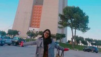 Sekadar diketahui, patung raksasa yang terbuat dari semen itu sebagai rasa syukur karena Portugal terbebas dari efek Perang Dunia II. Dari komplek Cristo Rei ini, traveler bisa melihat panorama Sungai Tagus yang bermuara ke samudra Atlantik lengkap dengan 25 de Abril Bridge (Elza/detikTravel)
