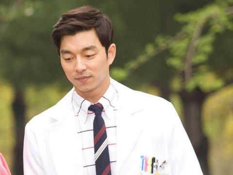 Foto 7 Pesona Gong Yoo 'Goblin' yang Bikin Hati Wanita Terpikat