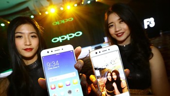 10. Oppo F3: Meski sudah cukup lama meluncur, Oppo F3 masih cukup banyak dicari informasinya di internet. Foto: Hasan Habshy/detikcom
