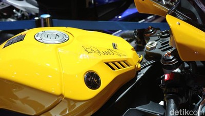 Moge Bertanda Tangan Valentino Rossi Sold Out!