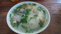 Sesuai dengan namanya, rasa soto ini segerr banget! Kuah kaldunya begitu terasa, meski kuah tampak bening. Ada 2 varian soto yang bisa dipilih traveler, soto daging atau soto ayam. Keduanya sama-sama enak! (Wahyu/detikTravel)