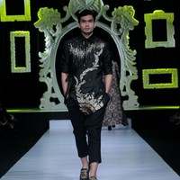 Koleksi Trunk Show Denny Wirawan dengan mengangkat tema Kelana di Ballroom Dharmawangsa Hotel. Jakarta. [dok.IMAGE DYNAMICS]