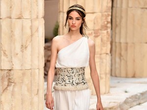 5 Hal yang Perlu Kamu Tahu dari Fashion Show Chanel Terbaru