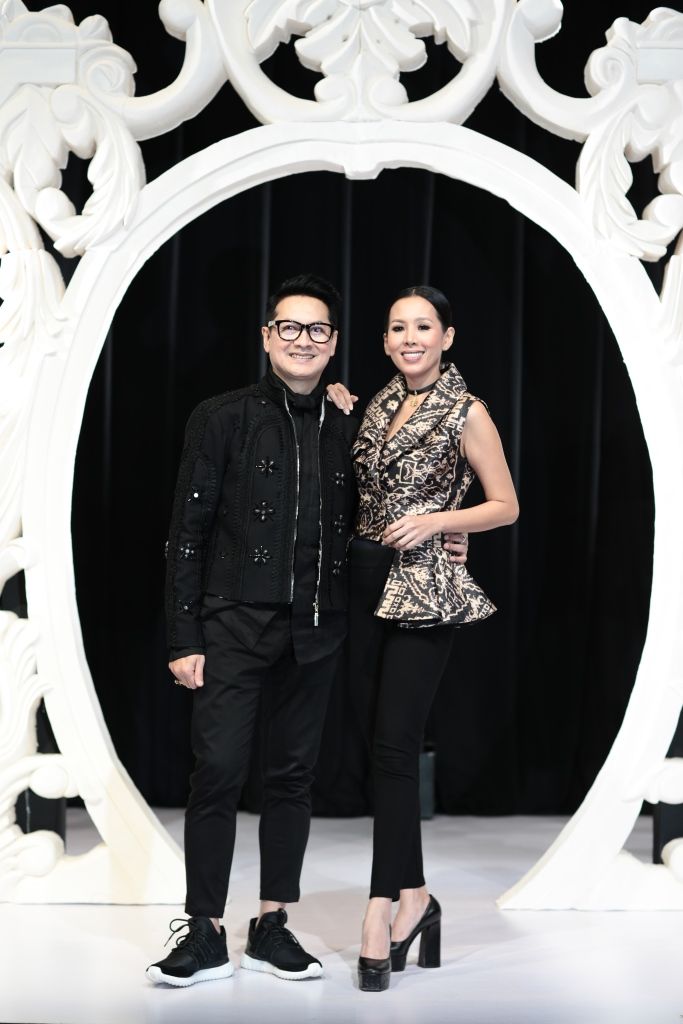 Fashion Show Denny Wirawan Koleksi Denny Wirawan dengan mengangkat tema 'Kelana' di Ballroom Hotel Dharmawangsa. Jakarta.