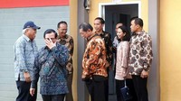 Jokowi  hadir dengan didampingi Menteri PUPR, Basuki Hadimuljono dan Menteri BUMN Rini Soemarno dan Wagub Jabar Dedi Mizwar.