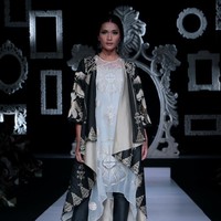 Koleksi Trunk Show Denny Wirawan dengan mengangkat tema Kelana di Ballroom Dharmawangsa Hotel. Jakarta. [dok.IMAGE DYNAMICS]