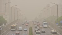 Penampakan pekatnya badai debu di Kota Beijing, China, Kamis (4/5/2017). REUTERS/Stringer.