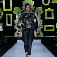 Koleksi Trunk Show Denny Wirawan dengan mengangkat tema Kelana di Ballroom Dharmawangsa Hotel. Jakarta. [dok.IMAGE DYNAMICS]