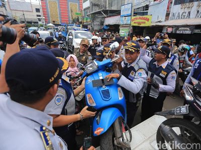 Penertiban Parkir Liar dan PKL di Tanah Abang