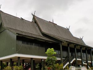 Foto: Rumah Betang yang Disebut Maruf Amin di Debat Cawapres 2019