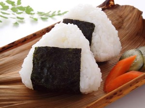 Bawa Dua Onigiri Isi Ayam ke Taiwan, Pria Ini Didenda Rp 14 Juta!